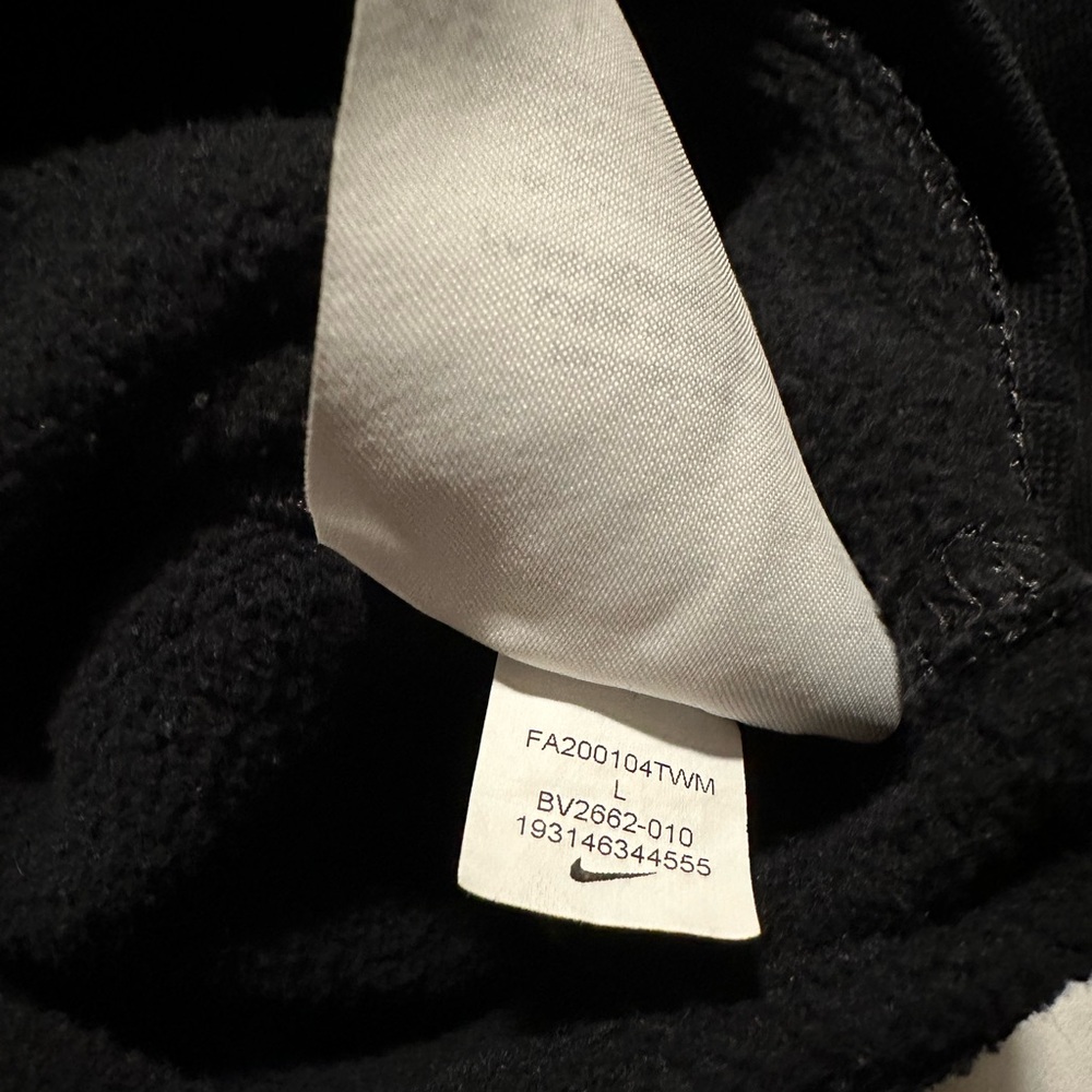 Nike Black Fleece Pullover - Picture 3 of 3